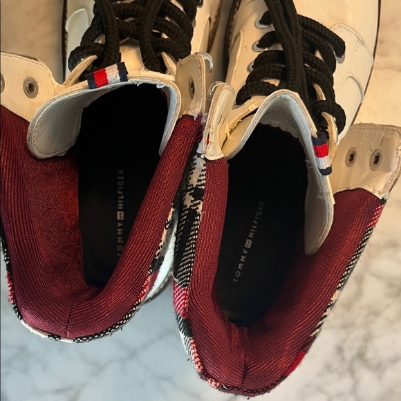 Tommy Hilfiger Women’s White and Red Combat Boots Size 9 1/2 - Picture 5 of 8